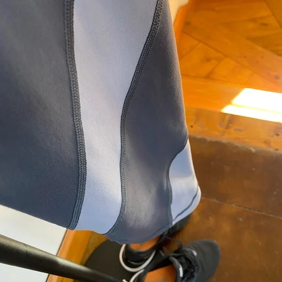 Victoria’s Secret VSX Sport Capris Taupe XS - Picture 11 of 12